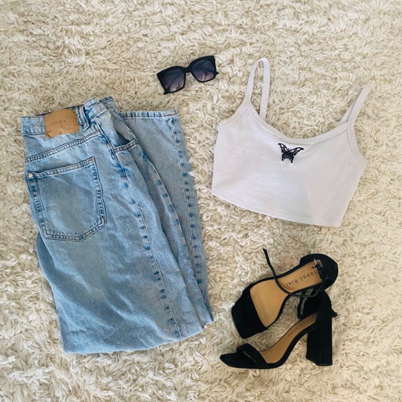 White Cropped Tank with Black Butterfly - Picture 4 of 4